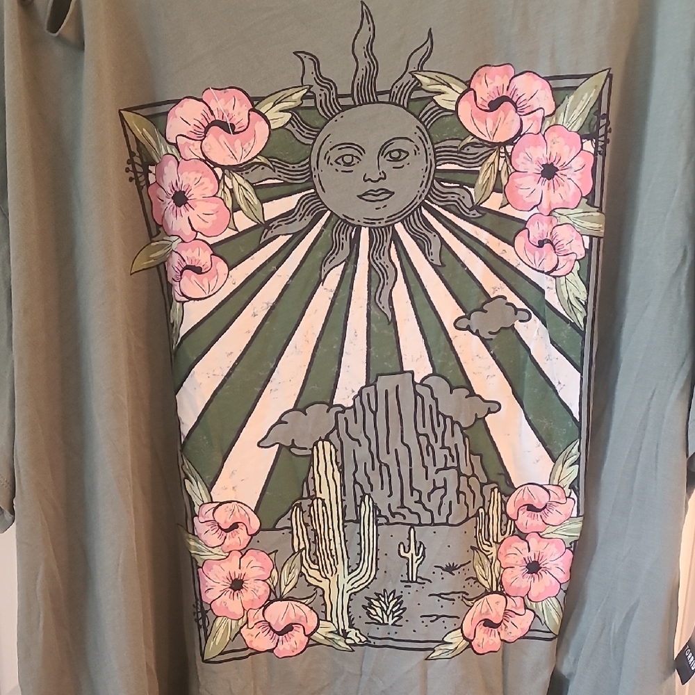 Torrid Olive Graphic Tee with Sun and Floral Design - Picture 4 of 8